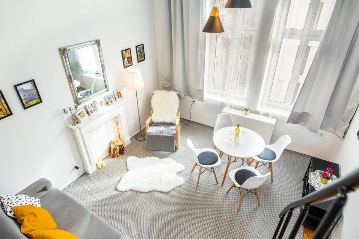 Crema Kazimierz Apartment Krasków Exterior foto