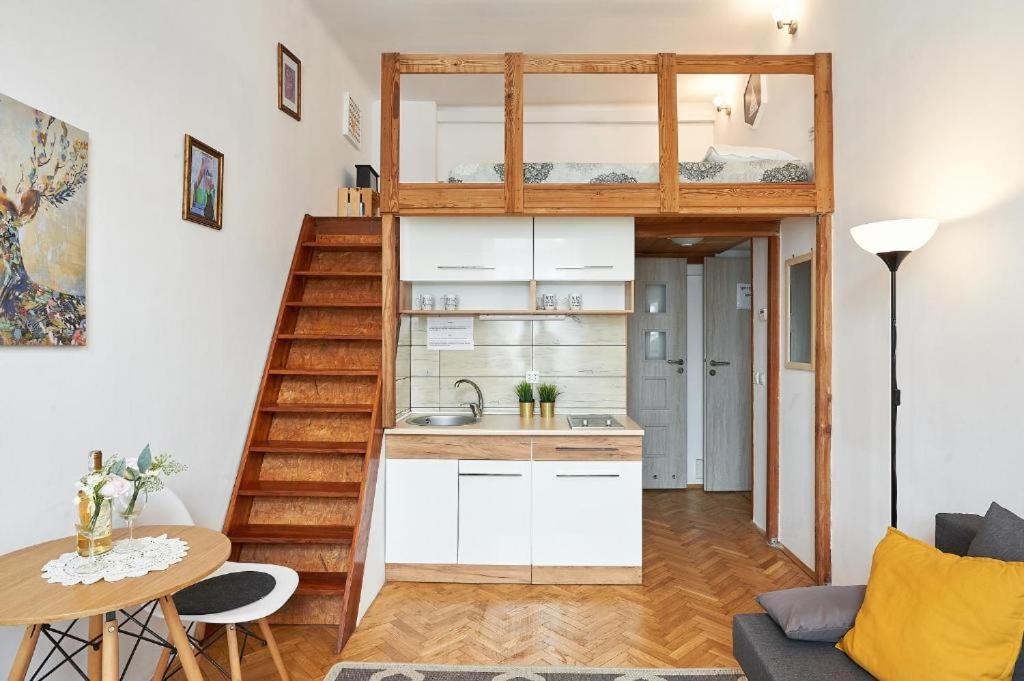 Crema Kazimierz Apartment Krasków Exterior foto